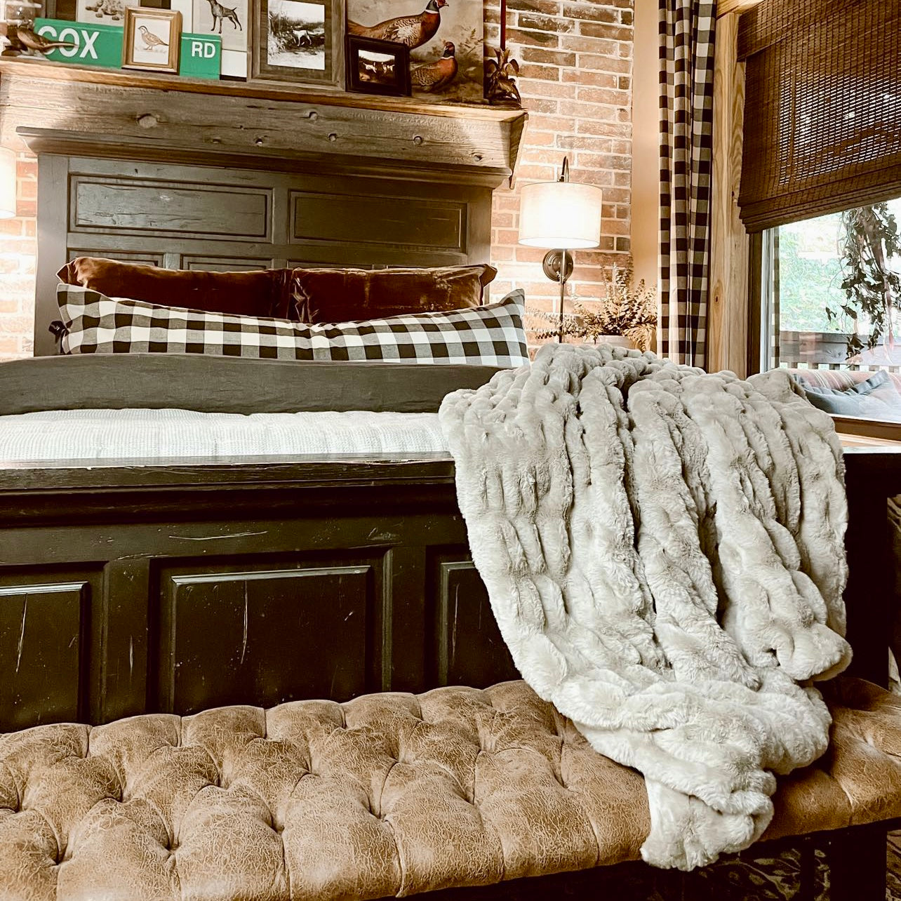 Heirloom Soft Tan Throw – Luxury Faux Fur Blanket