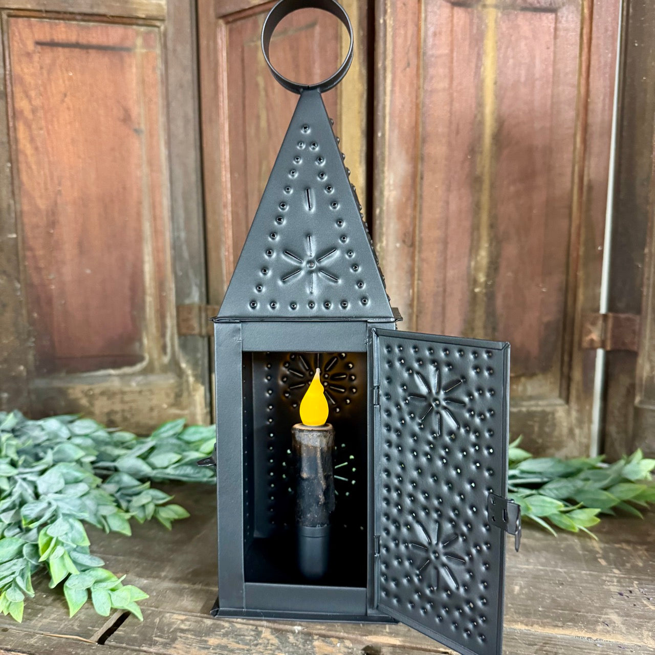Chapel Lantern w/ Candle Set