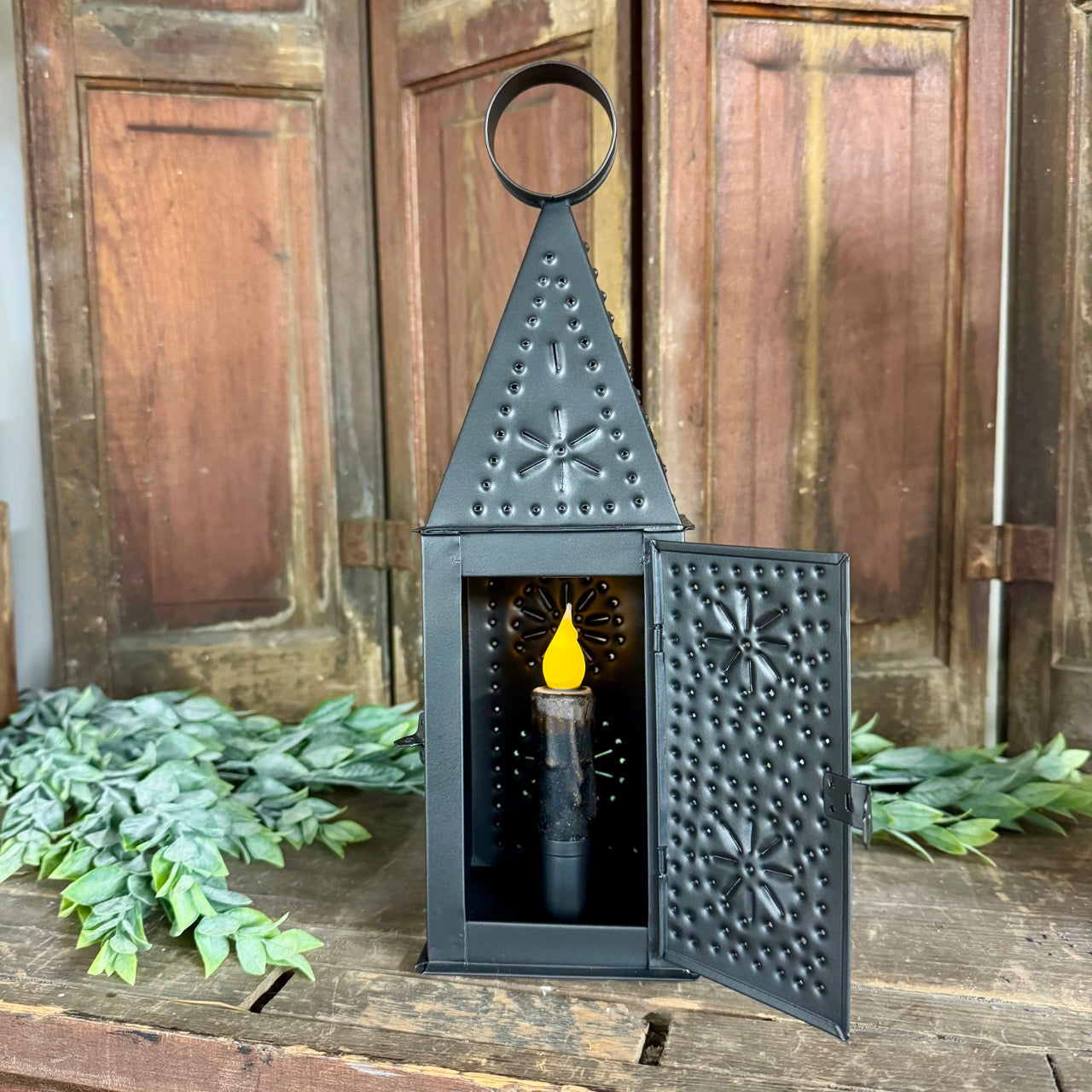 Chapel Lantern w/ Candle Set