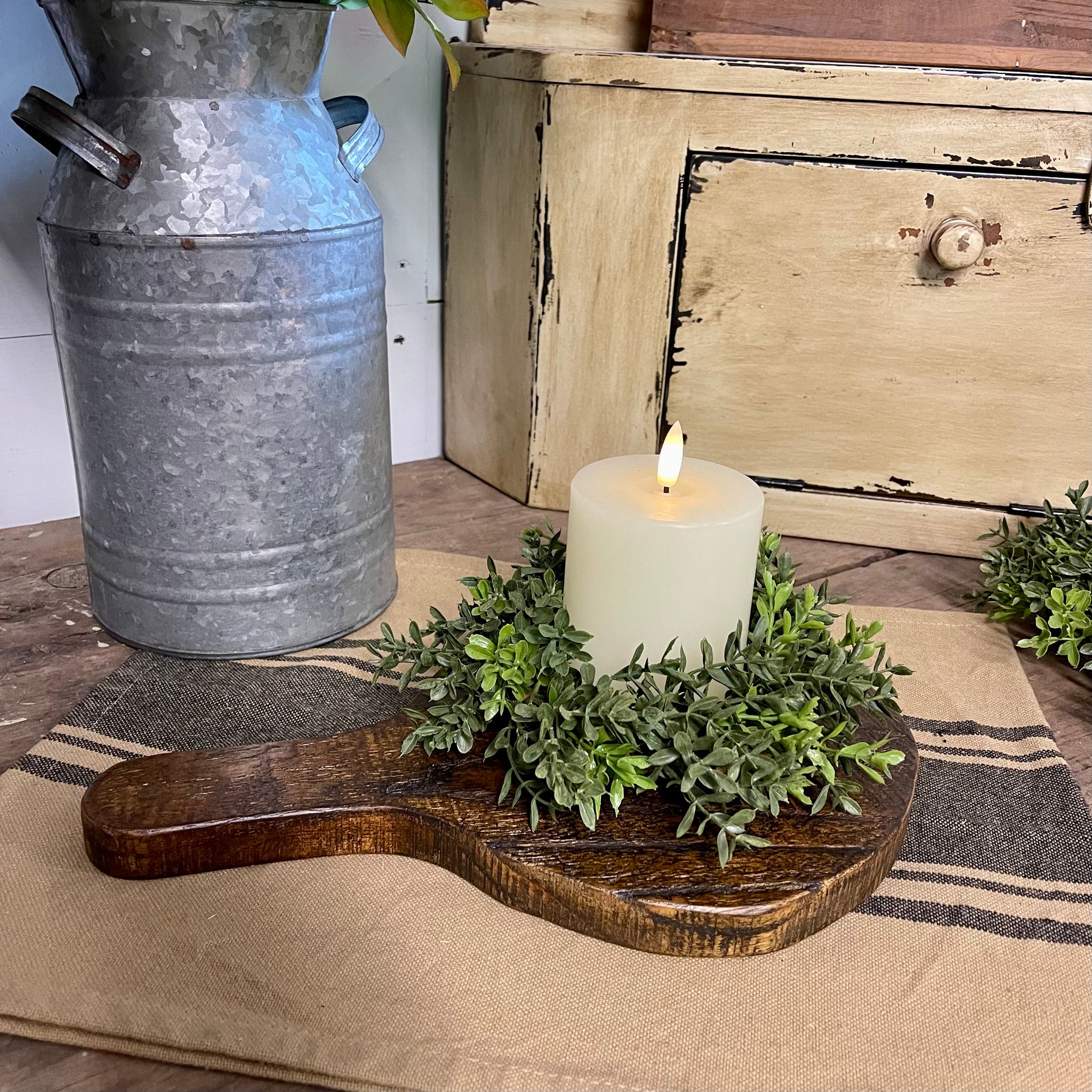 Decorative Round Wood Cutting Board