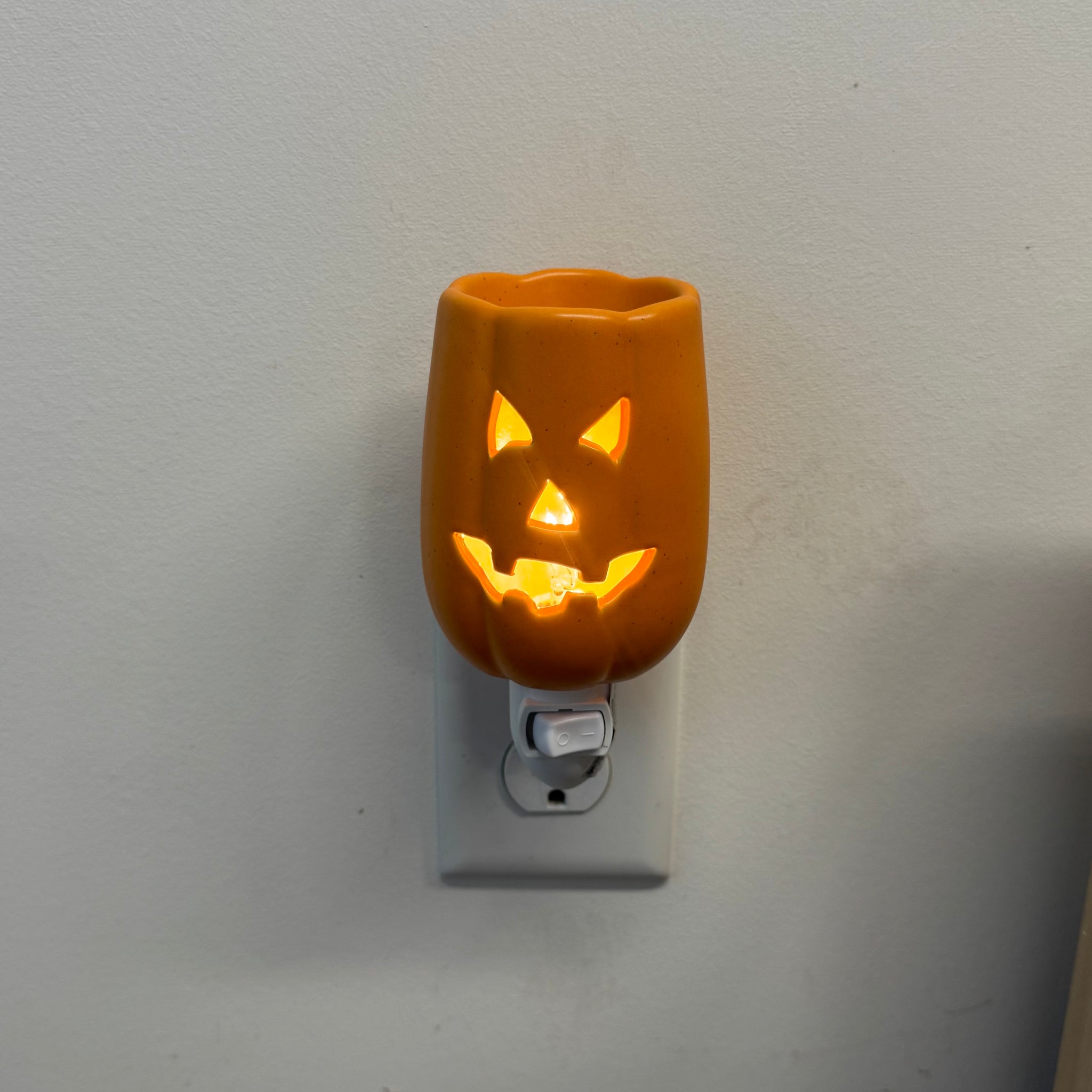 Primitive Jack Plug-In Wax Warmer