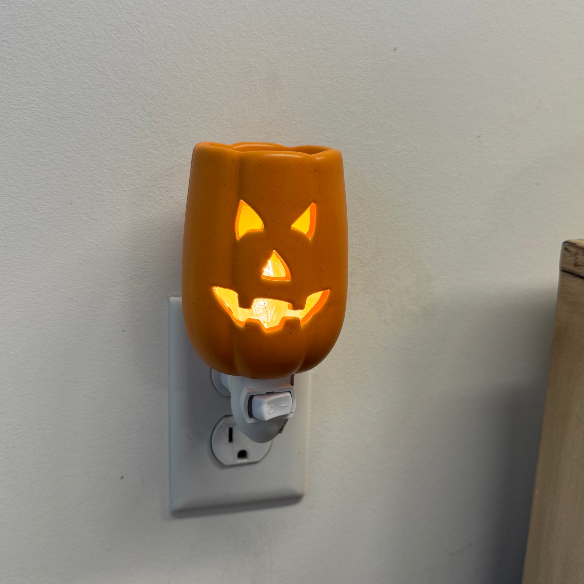 Primitive Jack Plug-In Wax Warmer