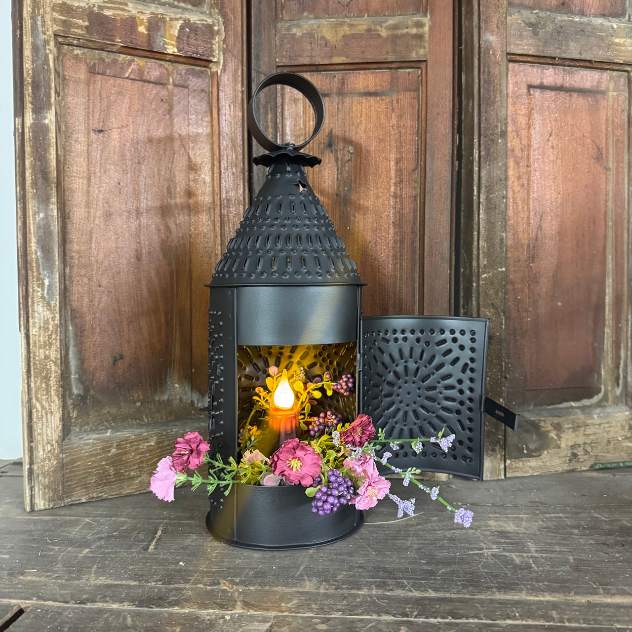 Spring Farmhouse Lantern w/Candle Set and FREE Candle Ring!