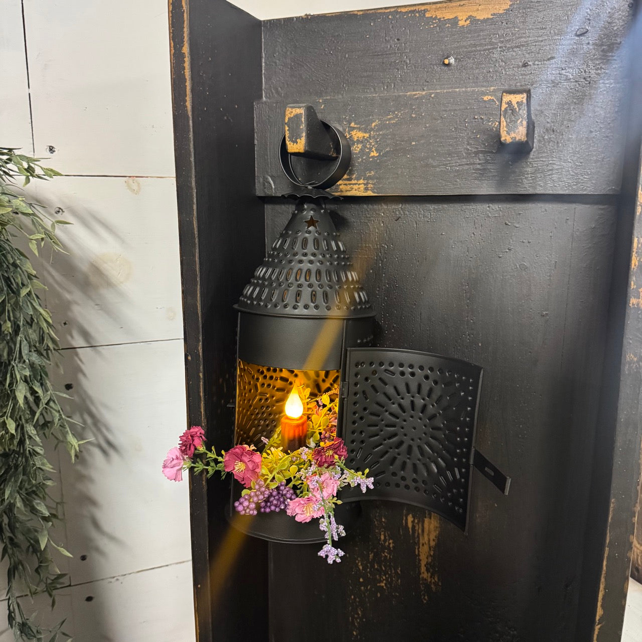 Spring Farmhouse Lantern w/Candle Set and FREE Candle Ring!