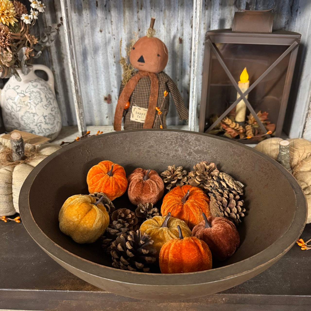Pumpkin & Pinecones