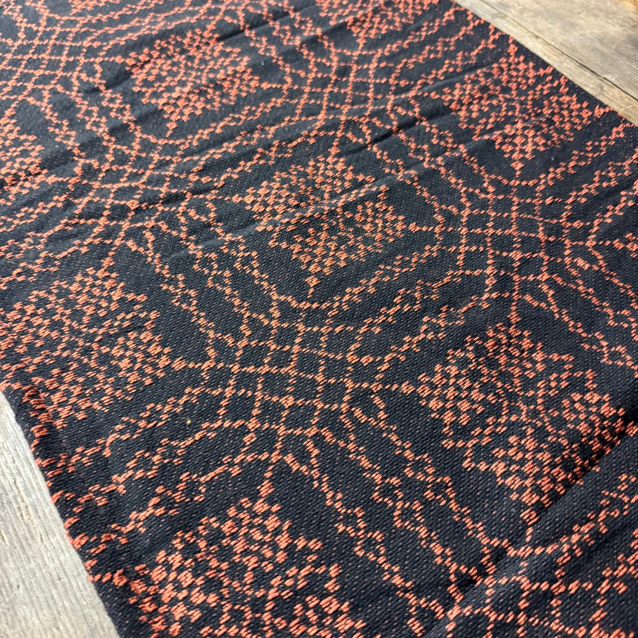 Olde Harvest Table Runner