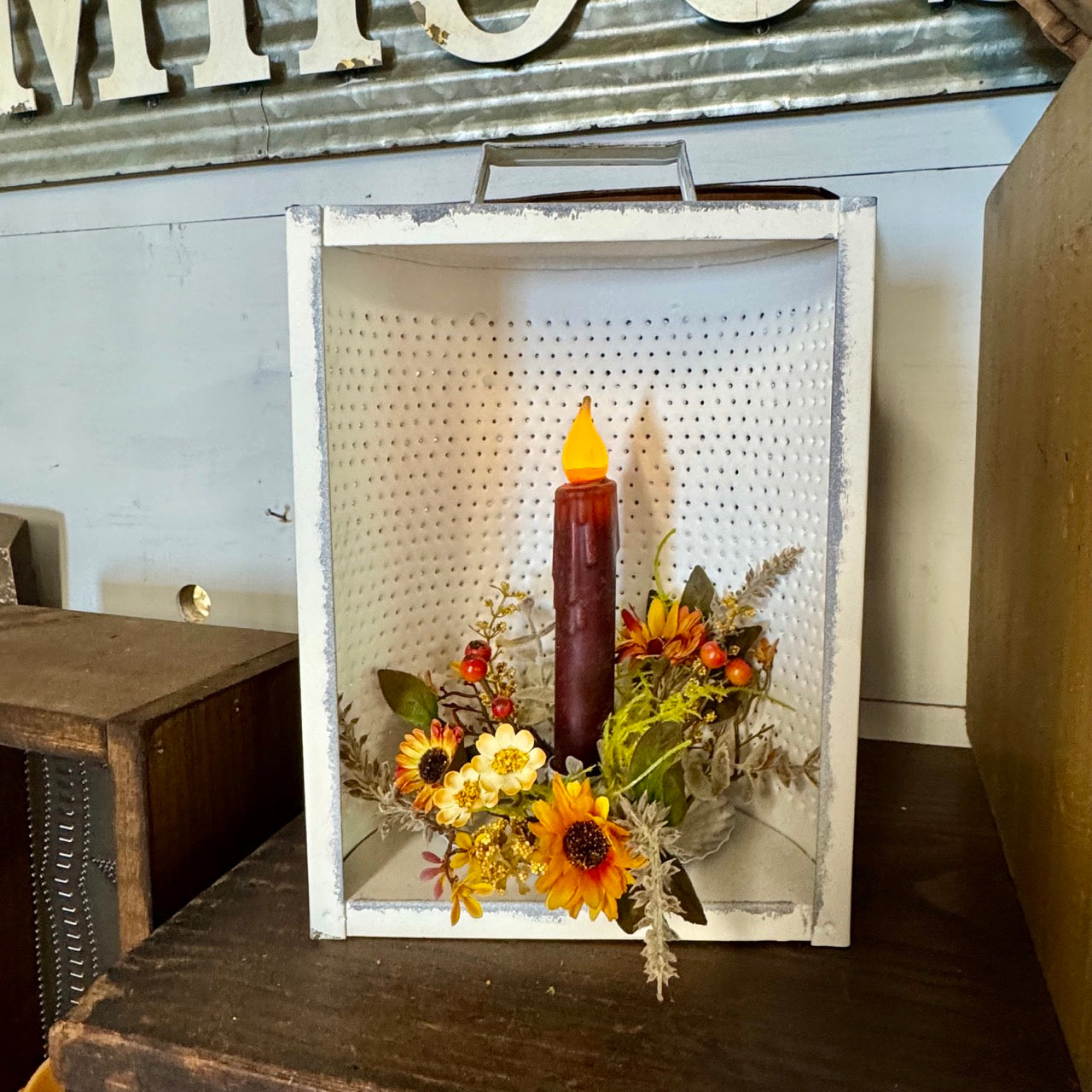 Cottage Lantern Set