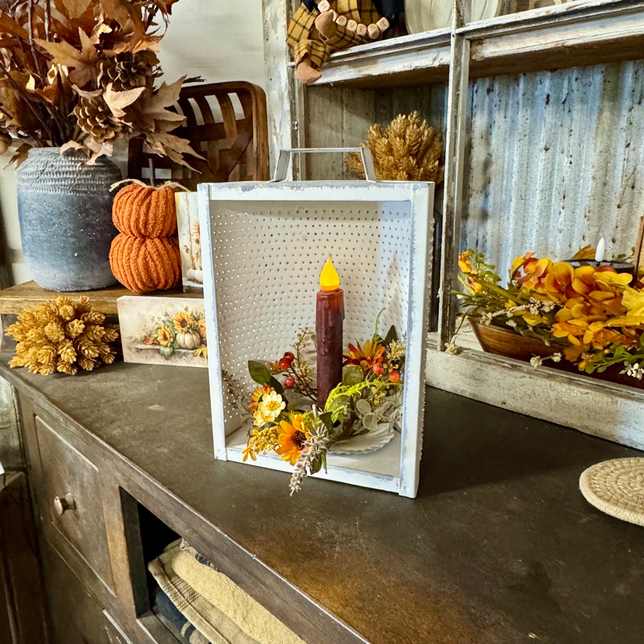 Cottage Lantern Set