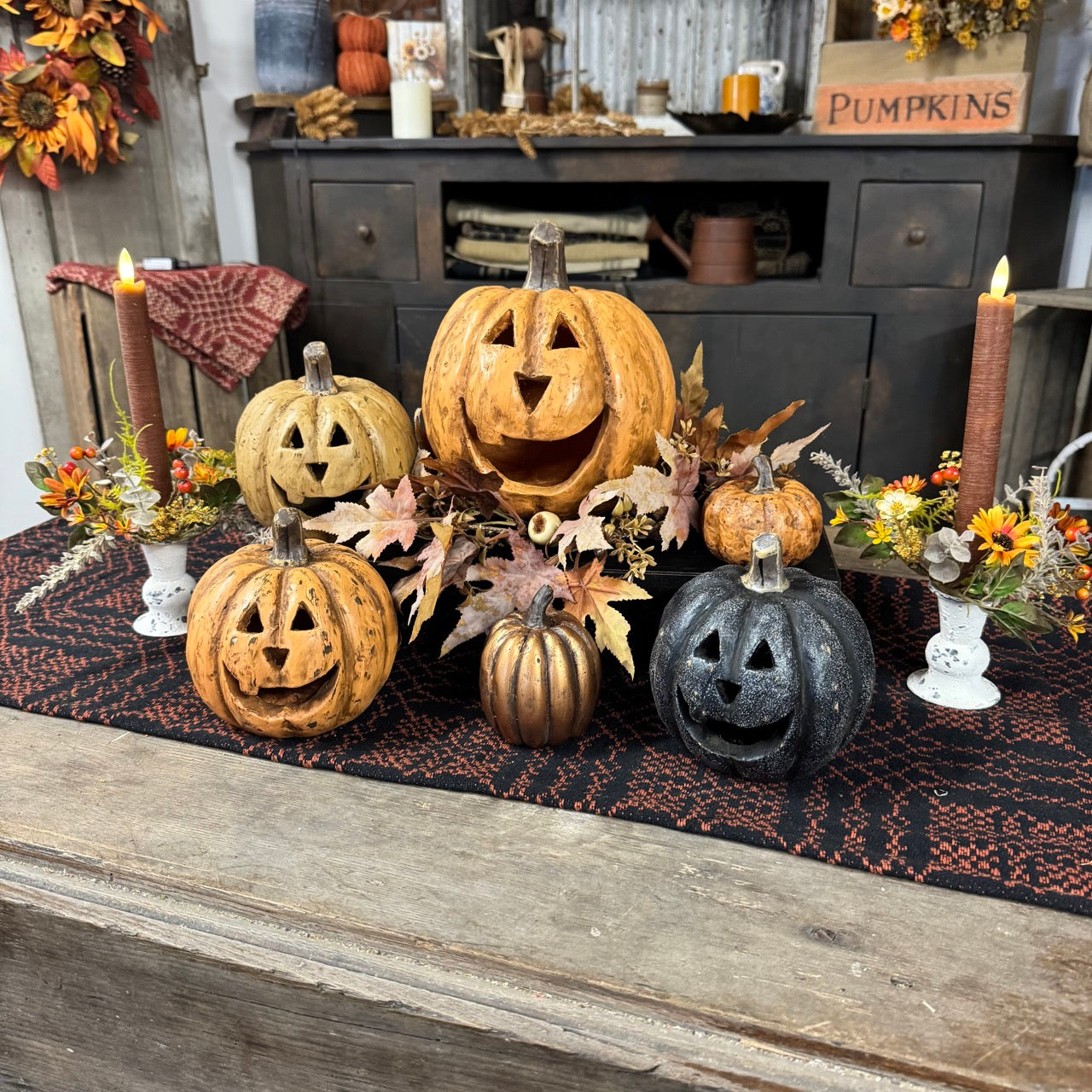Black Pumpkin Face - Small