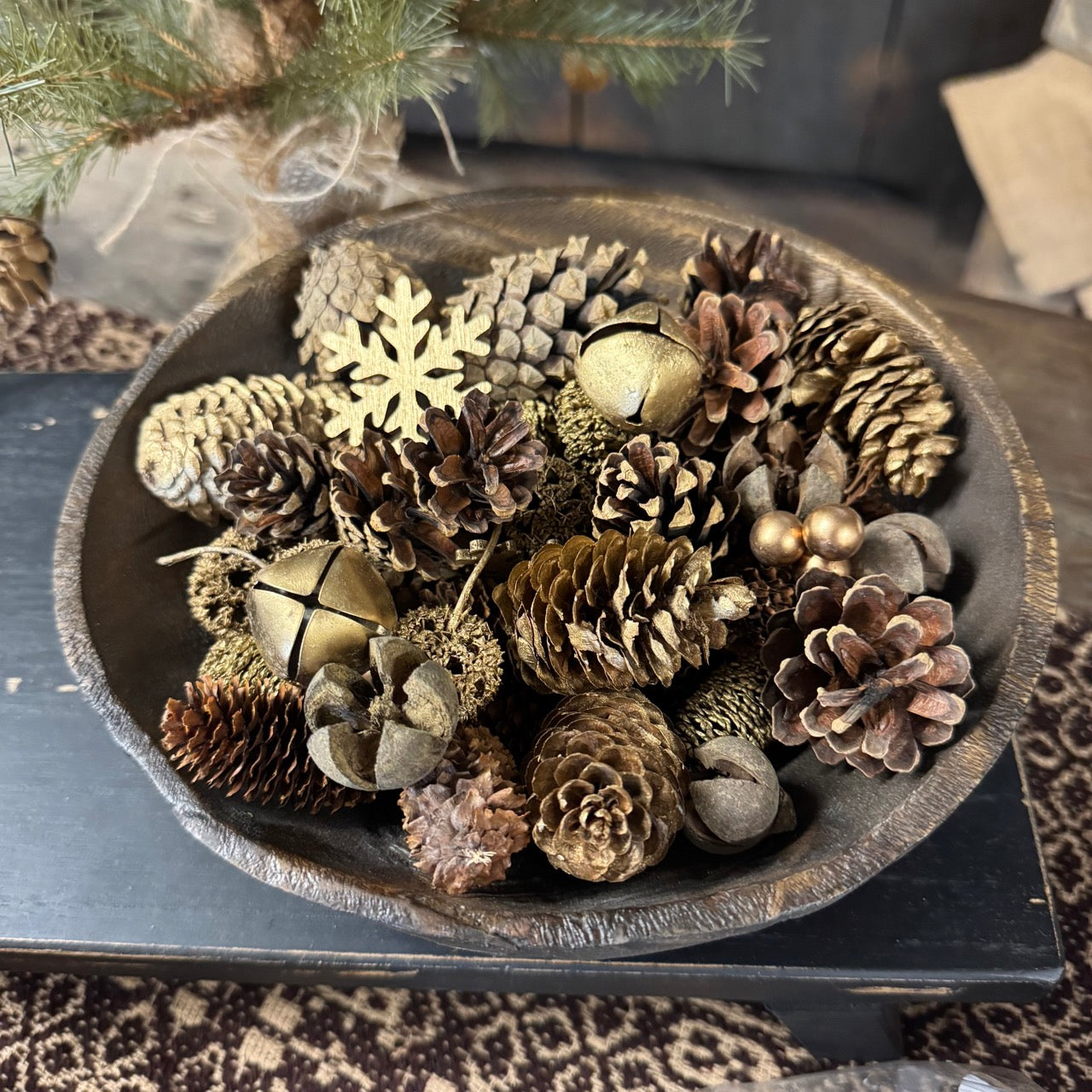Olde Gold Pinecone Bowl Filler