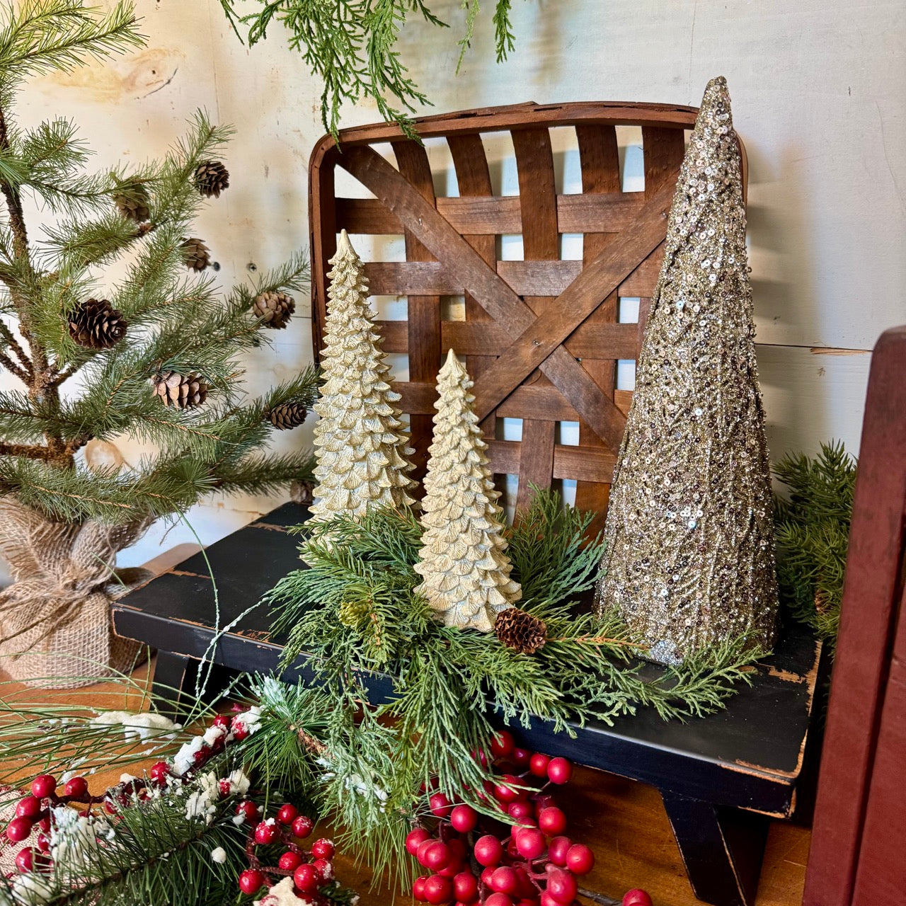 Silver Bells Tannenbaum Tree