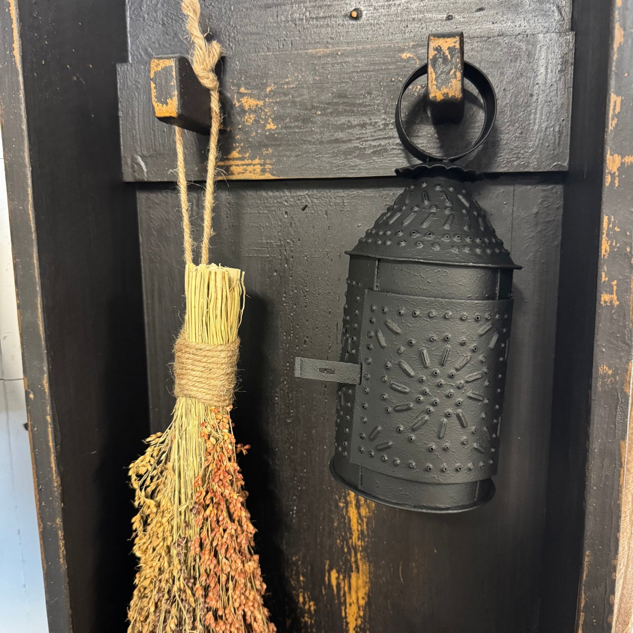 Little Farmhouse Lantern -Textured Black