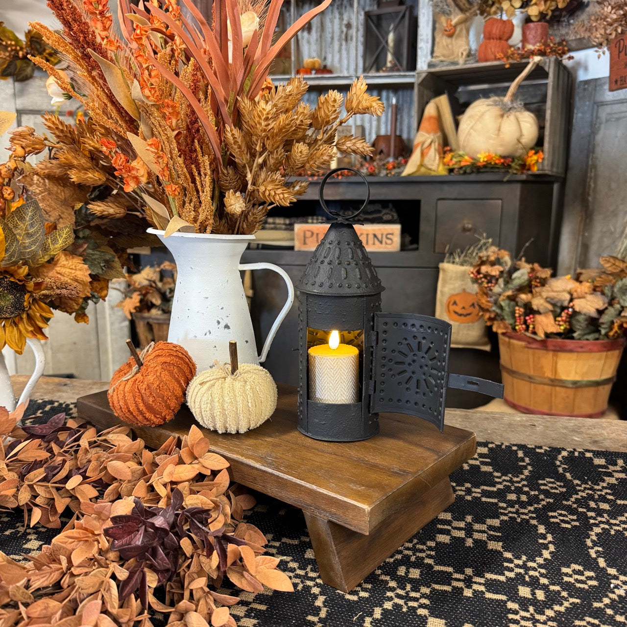 Old Mill Lantern Set