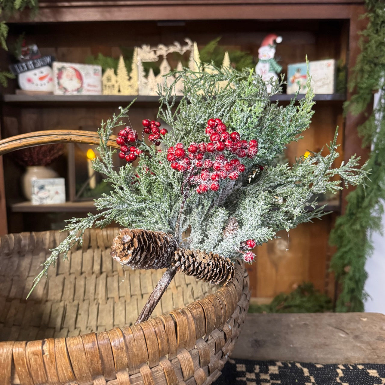 Glistening Cedar Pick