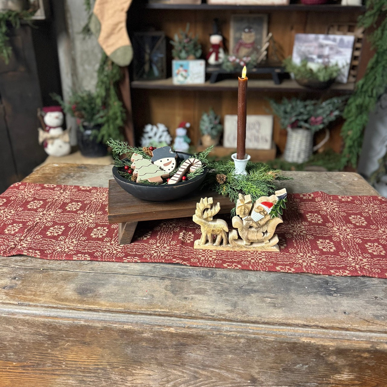 Cranberry Cottage Table Runner