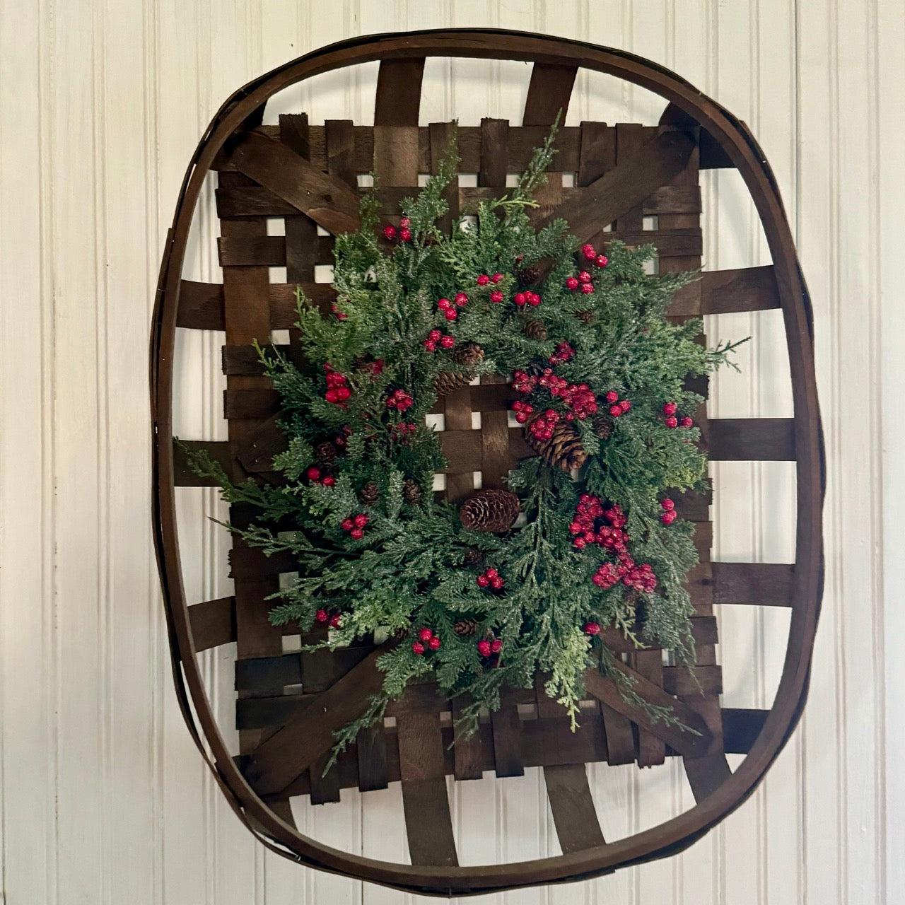 Red Berry Holiday Candle Ring - 18"