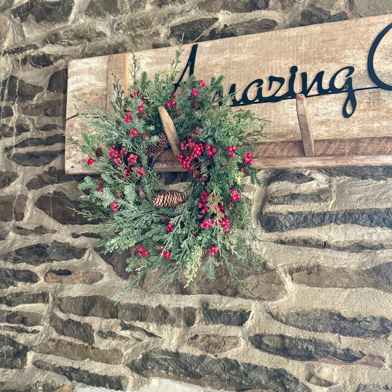 Red Berry Holiday Candle Ring - 18"