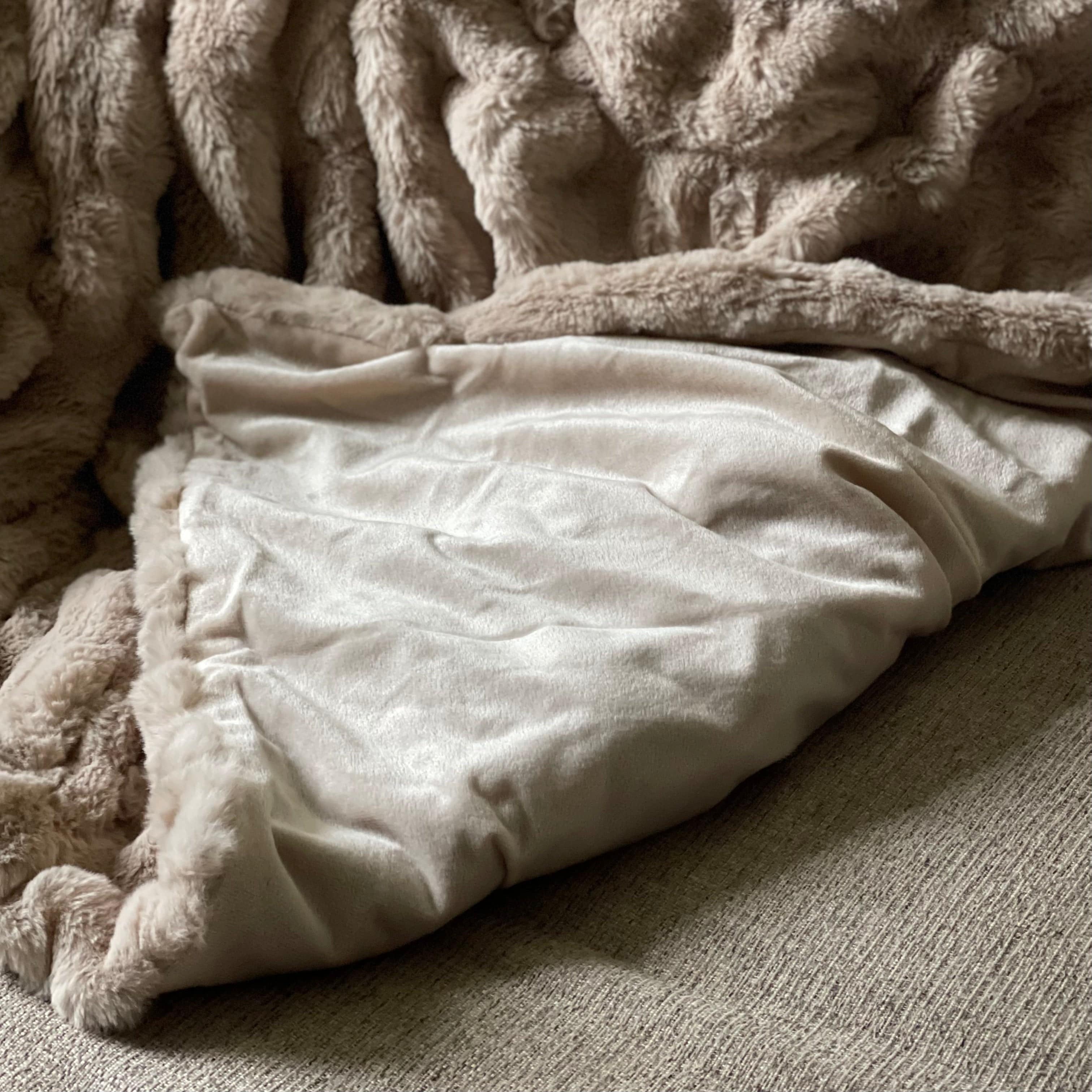 Cozy faux fur online throw