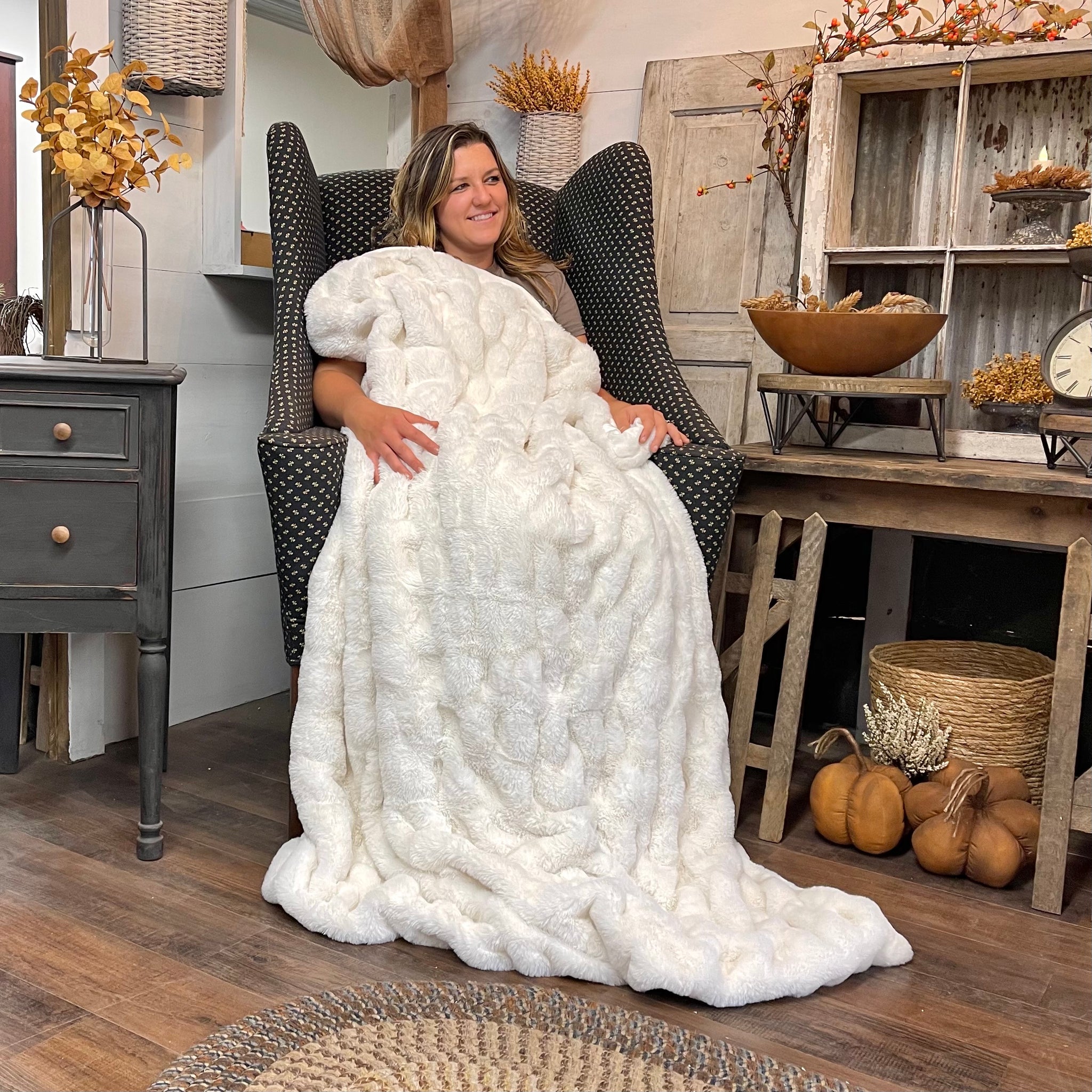 Luxury Faux Fur Throw Blanket | Wedding Gift
